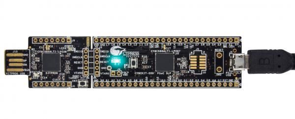 -M3内核的赛普拉斯PSoC 5LP可编程片上系统架构,推出全新的低成本原型开发套件,使设计工作前所未有地简单便捷。PSoC 5LP将模拟前端、数字逻辑和用户界面IC与该架构中的可编程模拟和可编程数字模块集成在一起,通过这款价值10美元的CY8CKIT-059原型开发套件将其降低系统成本的能力带给用户。通过支持业界最宽的0.